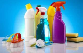 日常生活で化学製品を安全に保管するにはどうすればよいですか？